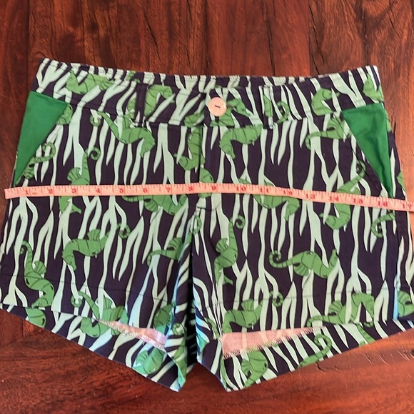 HALEY AND THE HOUND GREEN NAVY SEAHORSE SIZE 2 SHORTS - Picture 9 of 10